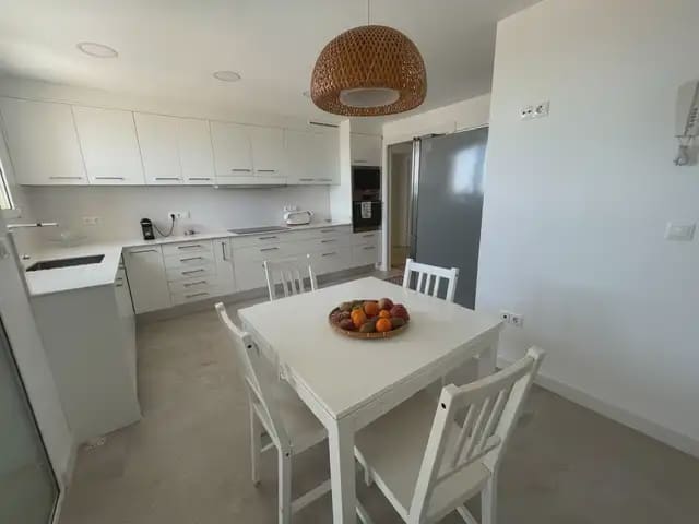 3 bedroom Flat for rent in Alicante / Alacant city with pool garage - € 2,000 (Ref: 9926589)