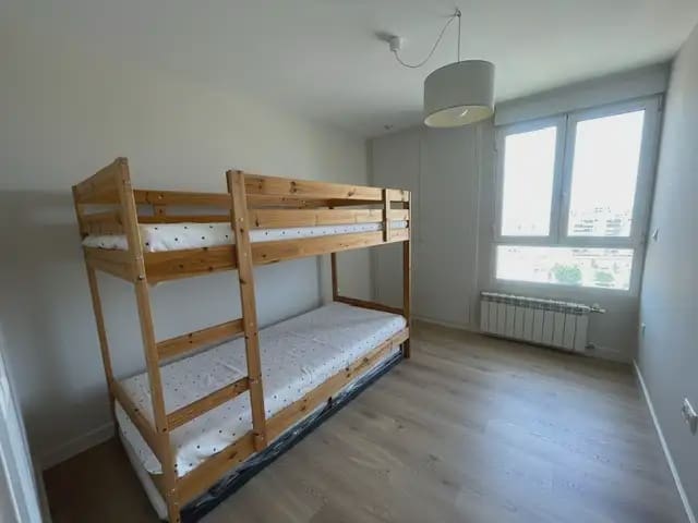 3 bedroom Flat for rent in Alicante / Alacant city with pool garage - € 2,000 (Ref: 9926589)
