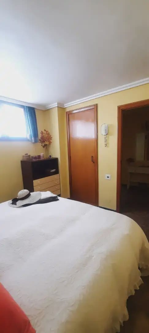 1 bedroom Flat for rent in Alicante / Alacant city with pool garage - € 1,300 (Ref: 9932536)