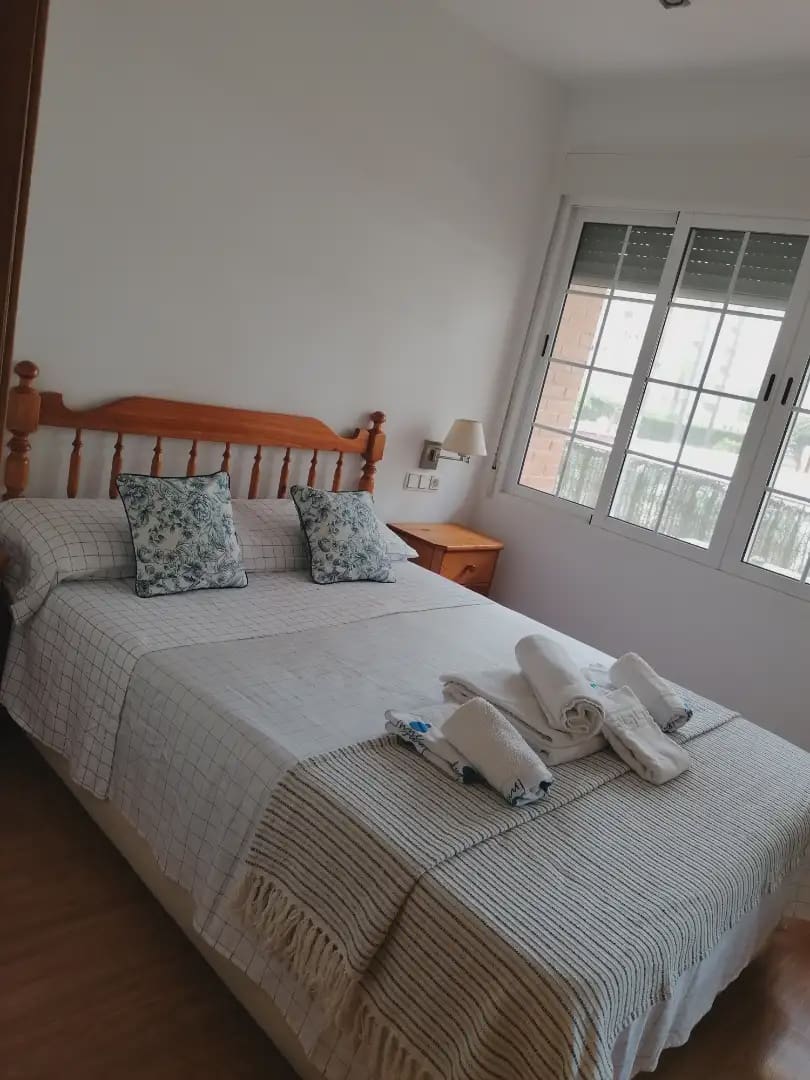 1 bedroom Flat for rent in Alicante / Alacant city with garage - € 1,550 (Ref: 9941572)