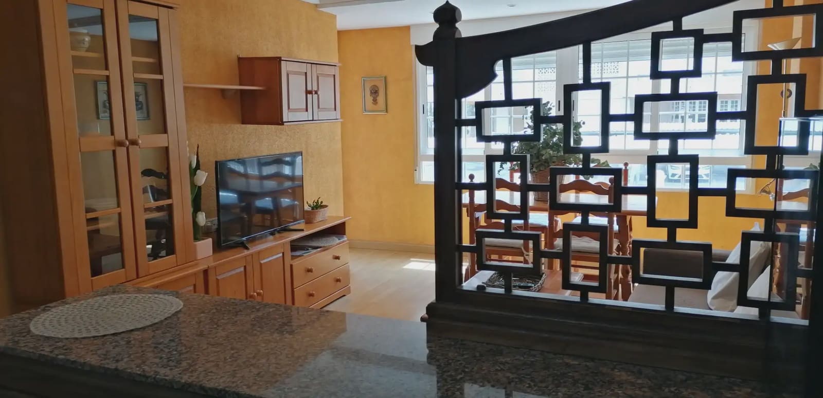 1 bedroom Flat for rent in Alicante / Alacant city with garage - € 1,550 (Ref: 9941572)