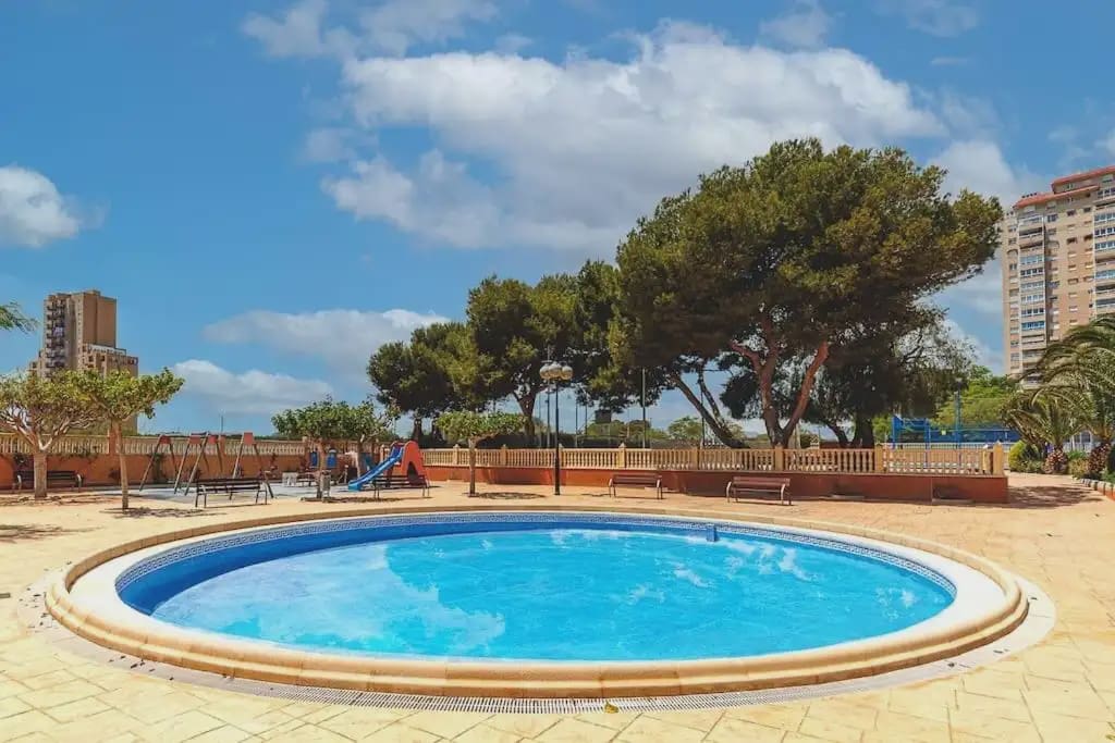 2 quarto Apartamento para arrendar em El Campello com piscina garagem - 1 200 € (Ref: 9941573)