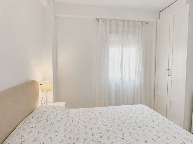 2 quarto Apartamento para arrendar em Playa de Muchavista, El Campello com piscina garagem - 1 200 € (Ref: 9941573)