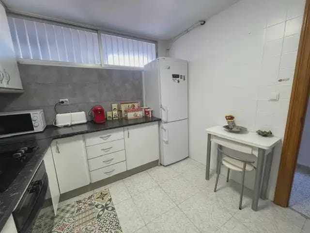 3 soveværelse Lejlighed til leje i Alicante by med garage - € 1.500 (Ref: 9941574)