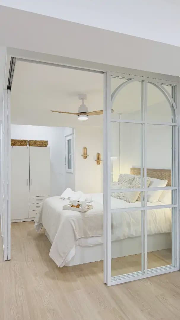 Studio for rent in Alicante / Alacant city - € 1,500 (Ref: 9941635)
