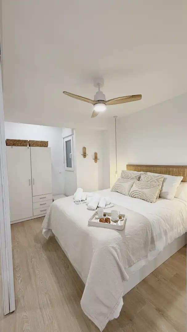 Studio for rent in Alicante / Alacant city - € 1,500 (Ref: 9941635)