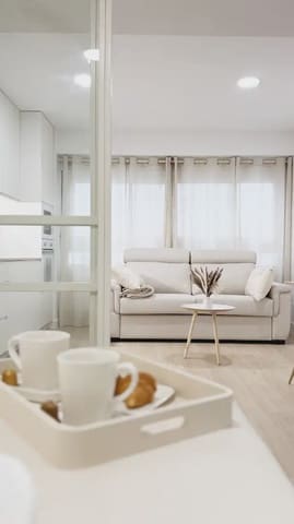 Studio for rent in Ensanche - Diputacion, Alicante / Alacant city - € 1,500 (Ref: 9941635)