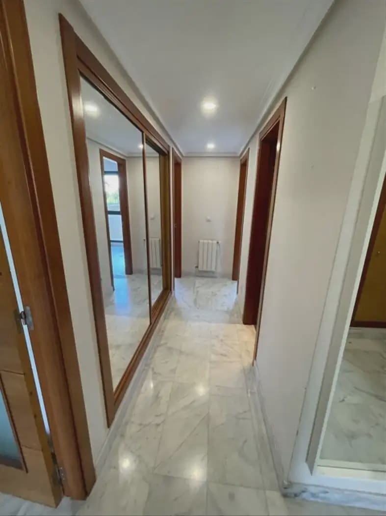 2 Zimmer Wohnung zu vermieten in Alicante / Alacant Stadt mit Pool Garage - 1.800 € (Ref: 9945002)