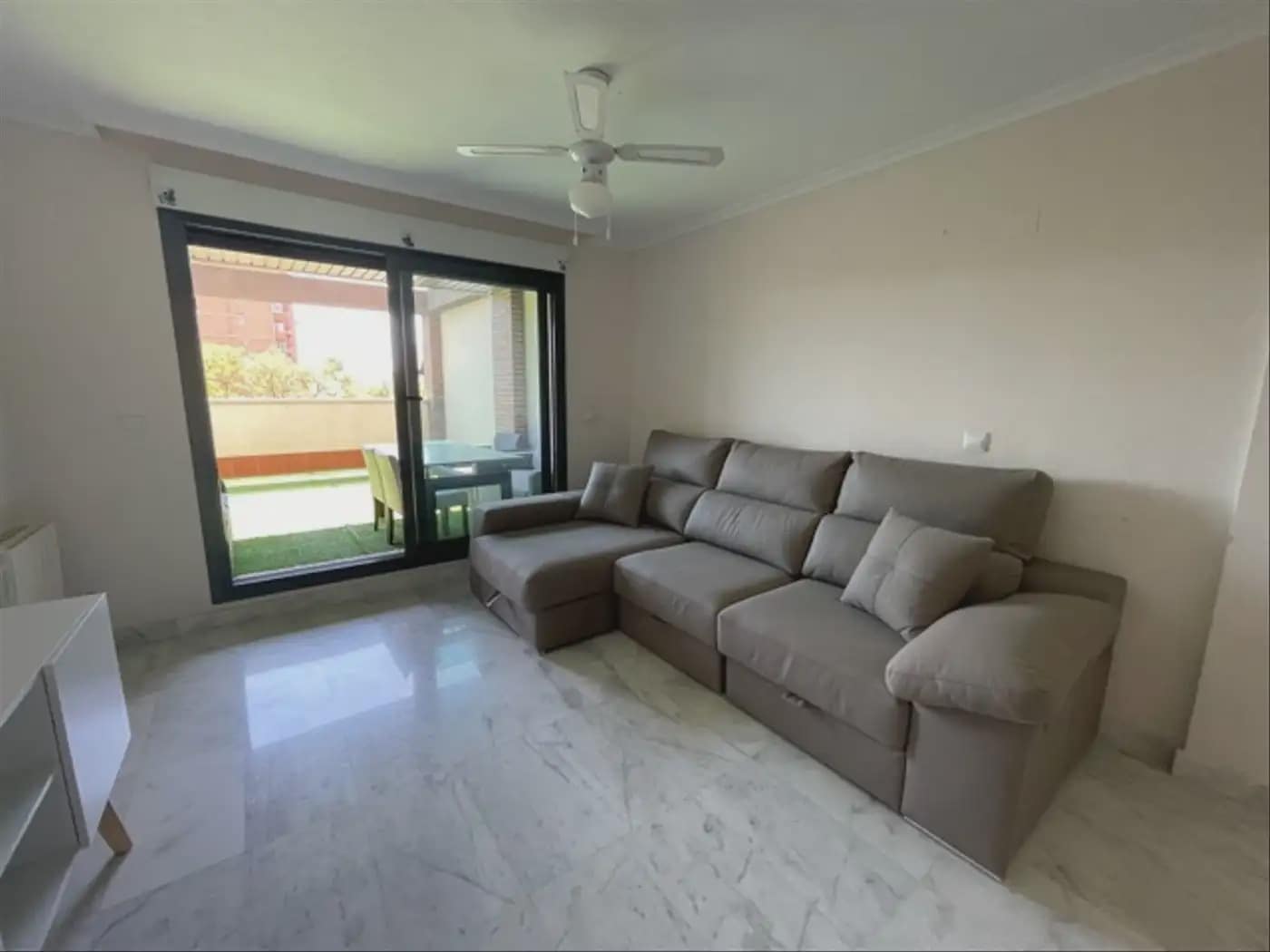 2 Zimmer Wohnung zu vermieten in Alicante / Alacant Stadt mit Pool Garage - 1.800 € (Ref: 9945002)