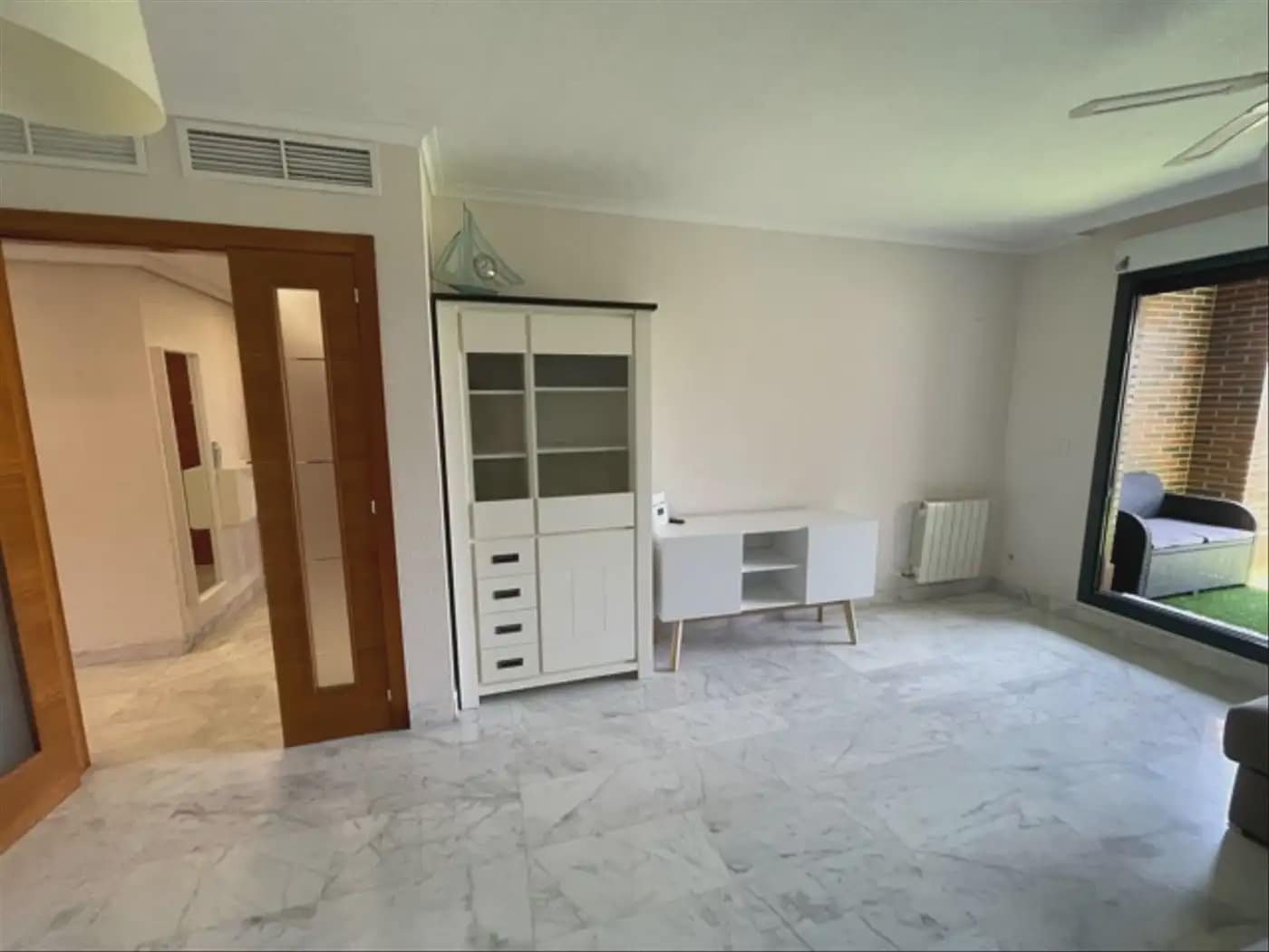 2 Zimmer Wohnung zu vermieten in Alicante / Alacant Stadt mit Pool Garage - 1.800 € (Ref: 9945002)