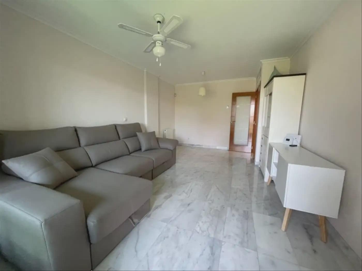 2 Zimmer Wohnung zu vermieten in Alicante / Alacant Stadt mit Pool Garage - 1.800 € (Ref: 9945002)