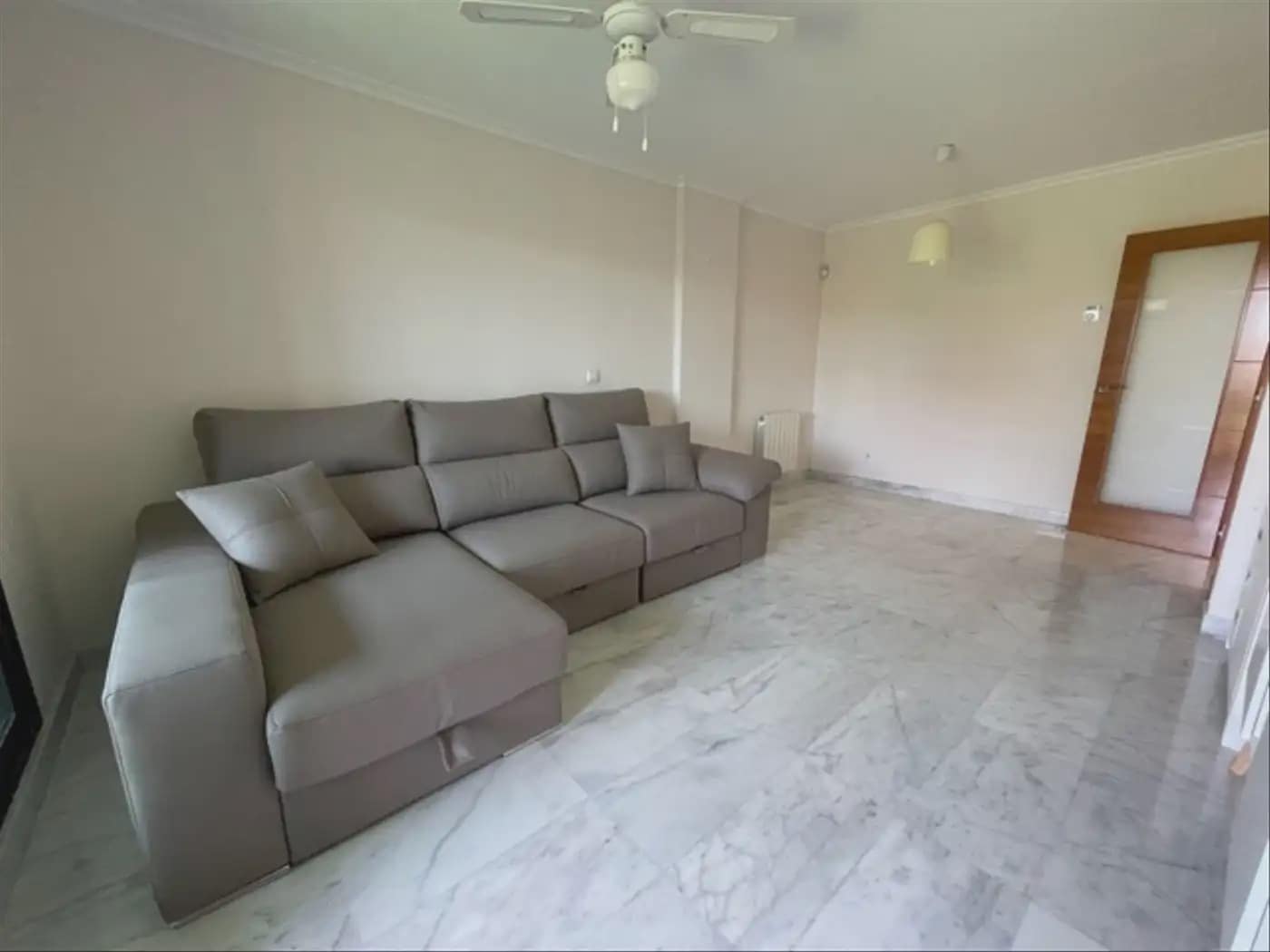2 Zimmer Wohnung zu vermieten in Alicante / Alacant Stadt mit Pool Garage - 1.800 € (Ref: 9945002)
