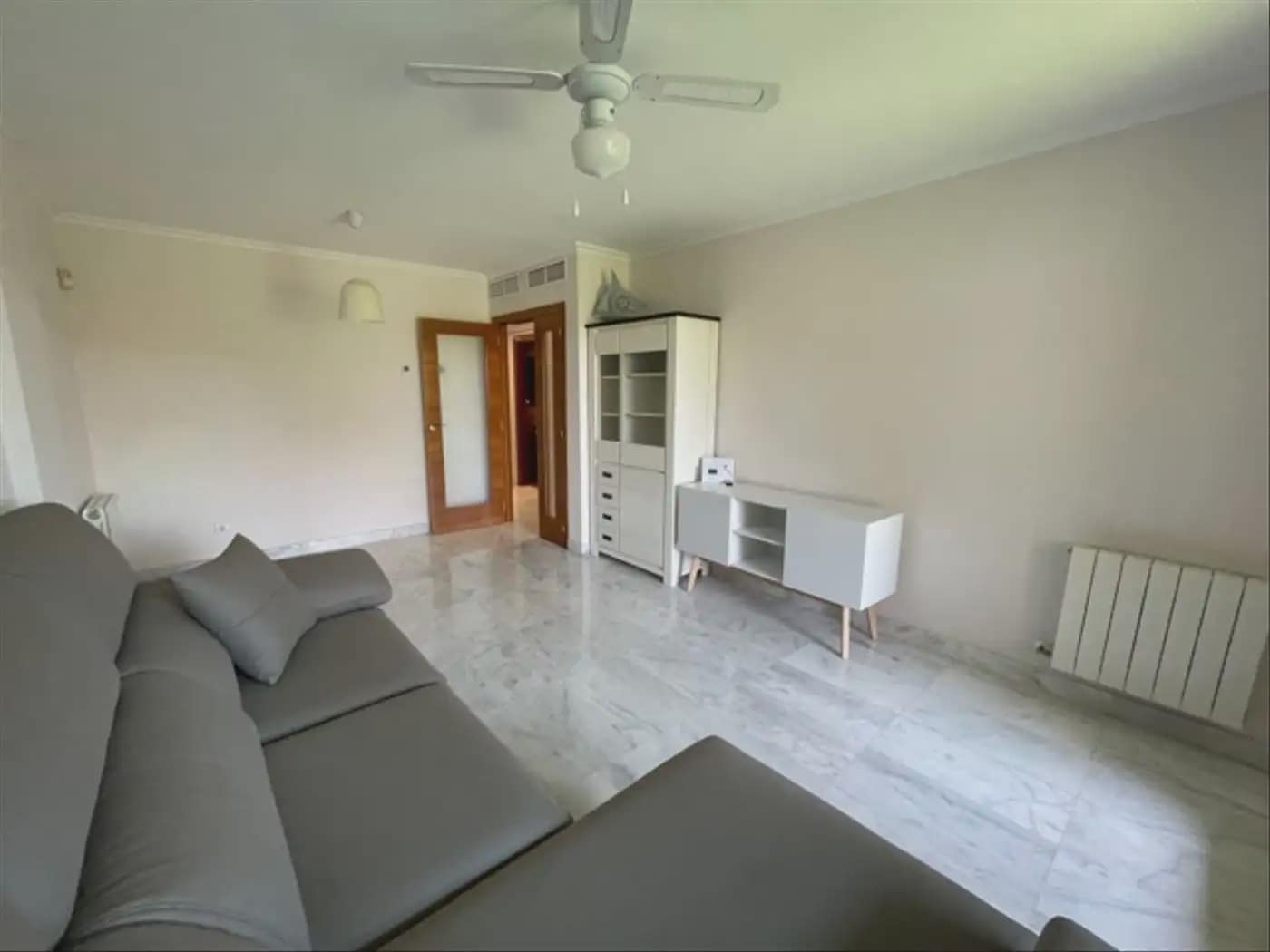 2 Zimmer Wohnung zu vermieten in Alicante / Alacant Stadt mit Pool Garage - 1.800 € (Ref: 9945002)