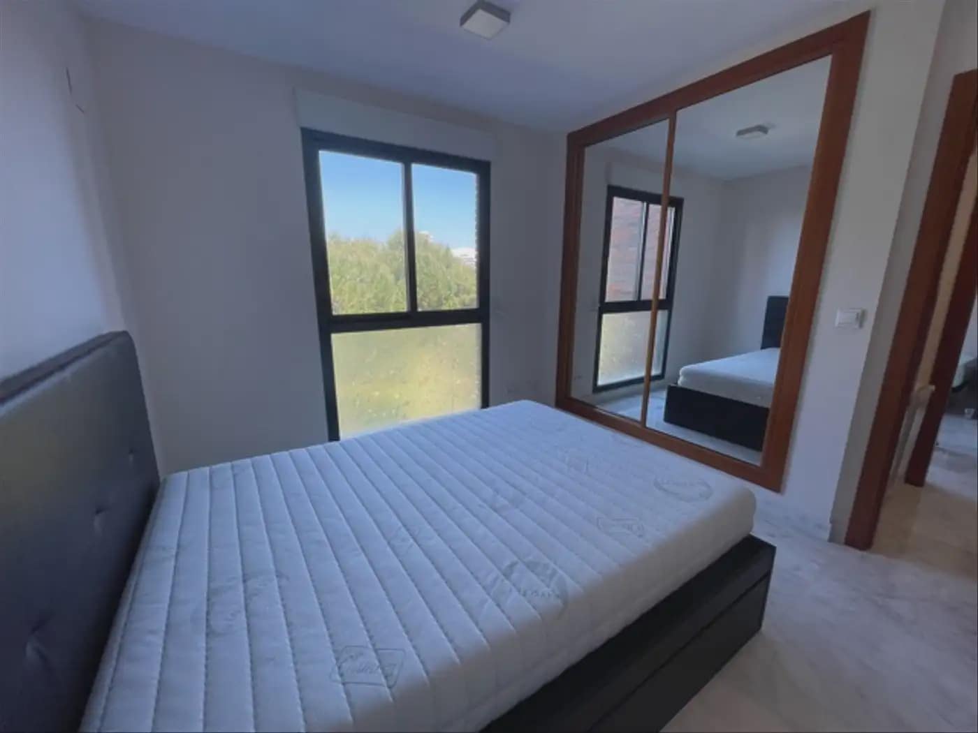 2 Zimmer Wohnung zu vermieten in Alicante / Alacant Stadt mit Pool Garage - 1.800 € (Ref: 9945002)
