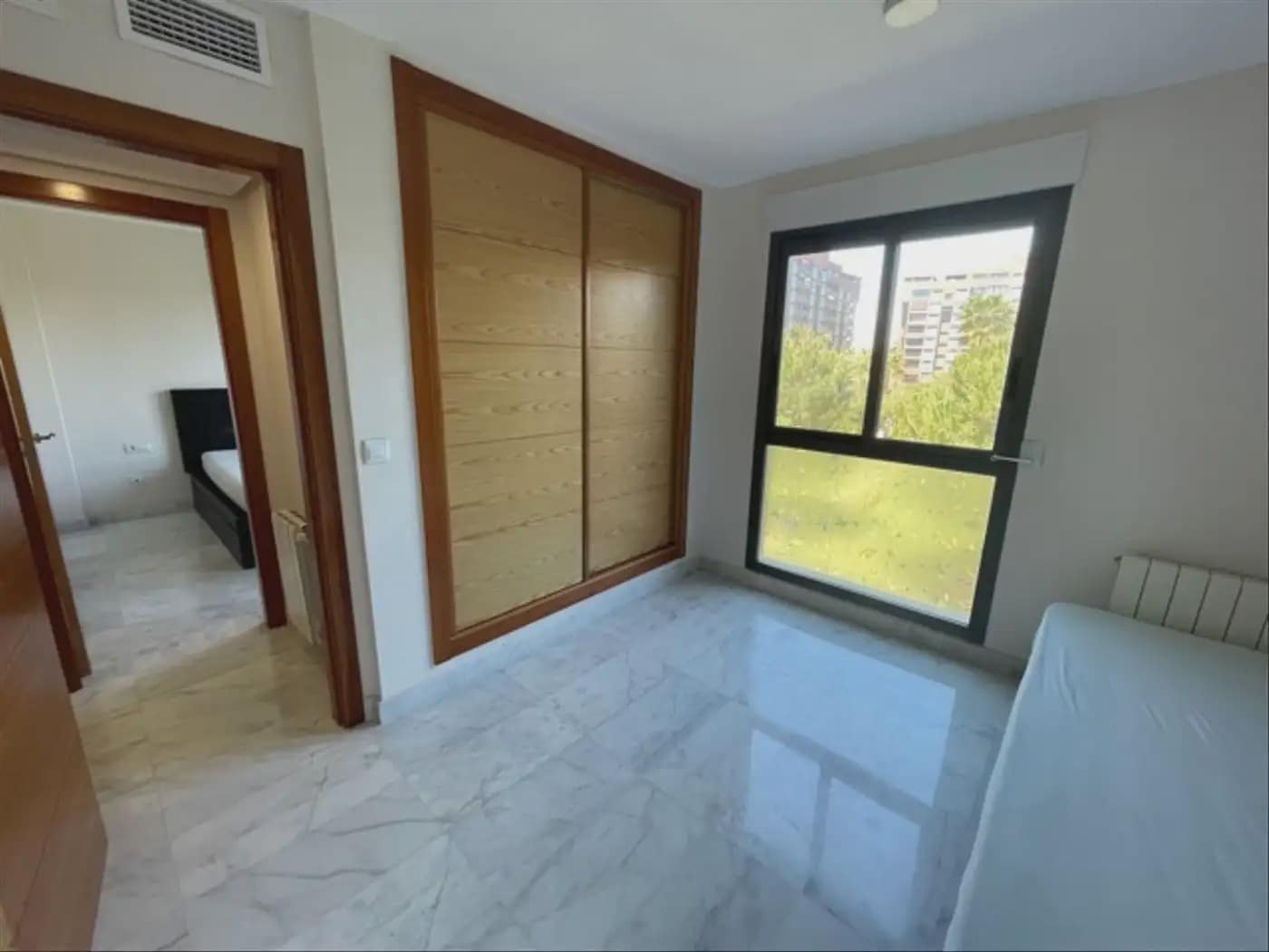 2 Zimmer Wohnung zu vermieten in Alicante / Alacant Stadt mit Pool Garage - 1.800 € (Ref: 9945002)