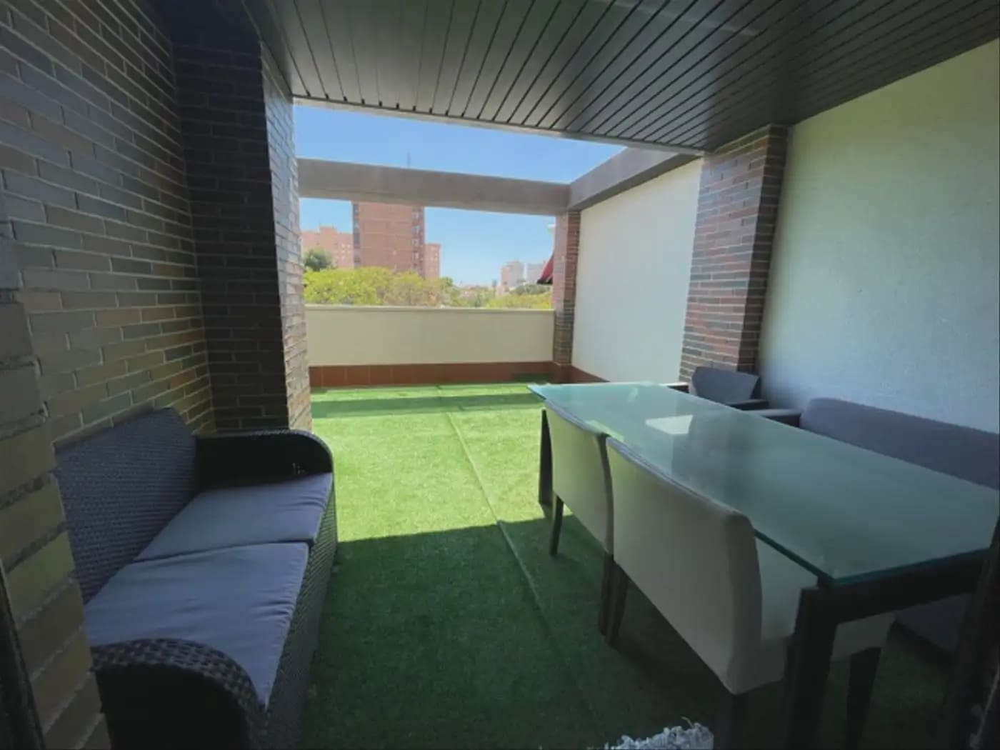 2 Zimmer Wohnung zu vermieten in Alicante / Alacant Stadt mit Pool Garage - 1.800 € (Ref: 9945002)