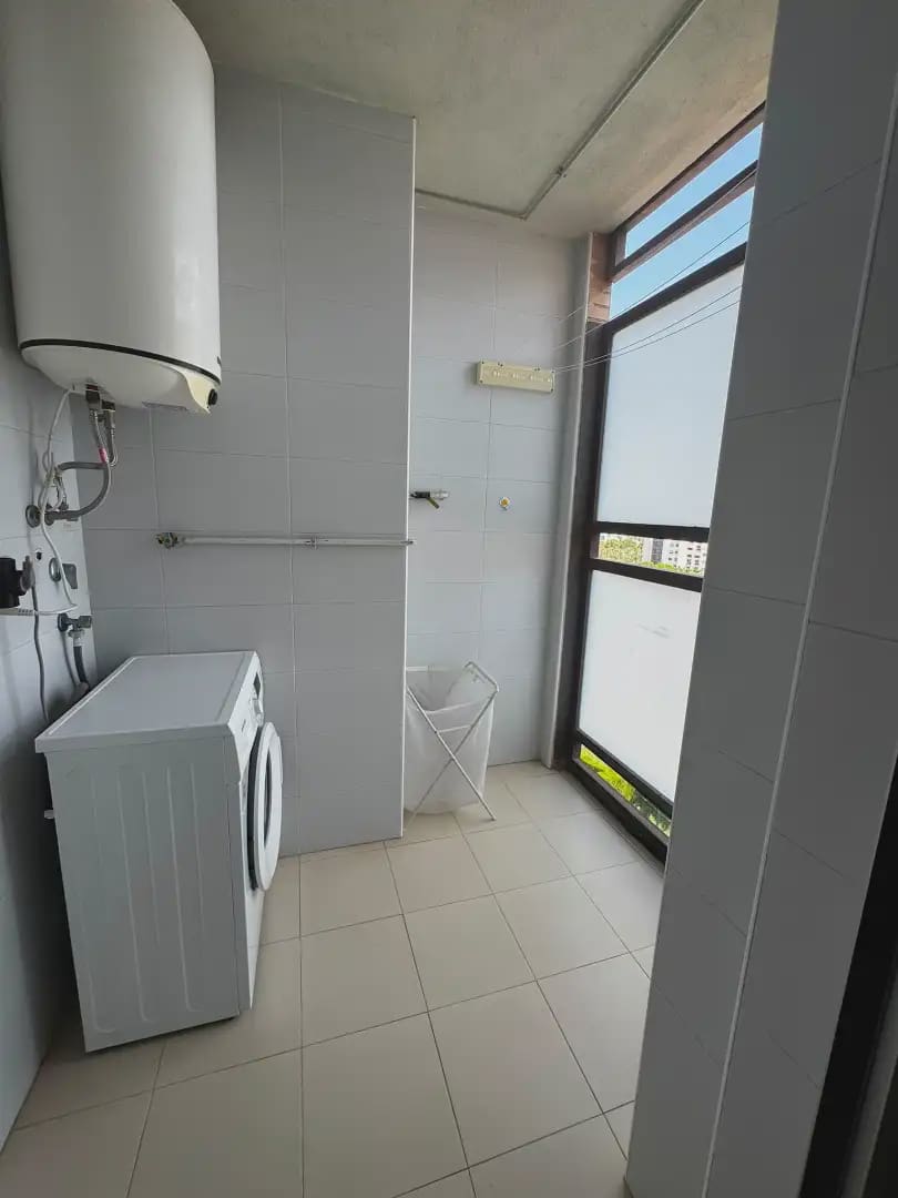 3 bedroom Flat for rent in Alicante / Alacant city with pool garage - € 1,380 (Ref: 9953609)