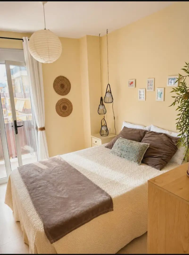 3 bedroom Flat for rent in Alicante / Alacant city with pool garage - € 1,380 (Ref: 9953609)