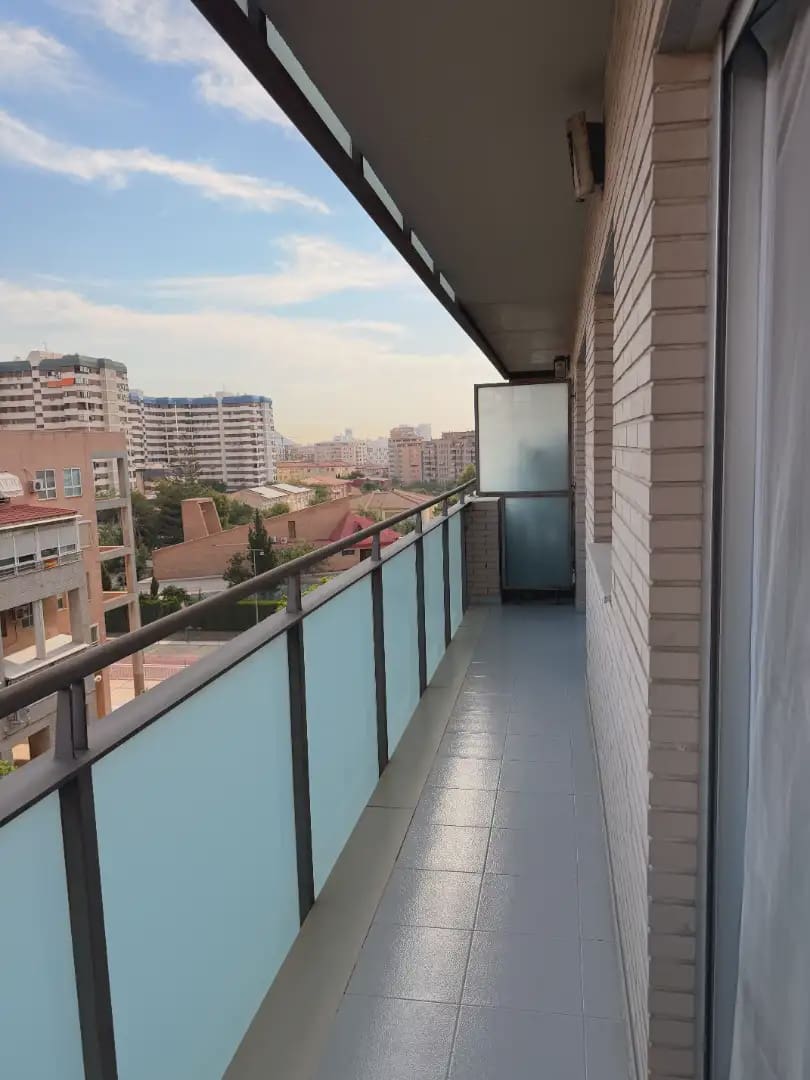 3 bedroom Flat for rent in Alicante / Alacant city with pool garage - € 1,380 (Ref: 9953609)