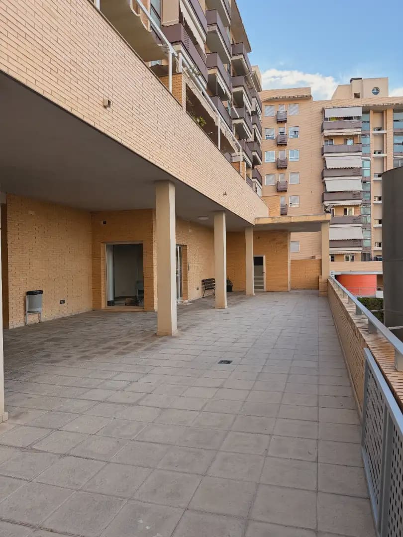 3 bedroom Flat for rent in Alicante / Alacant city with pool garage - € 1,380 (Ref: 9953609)