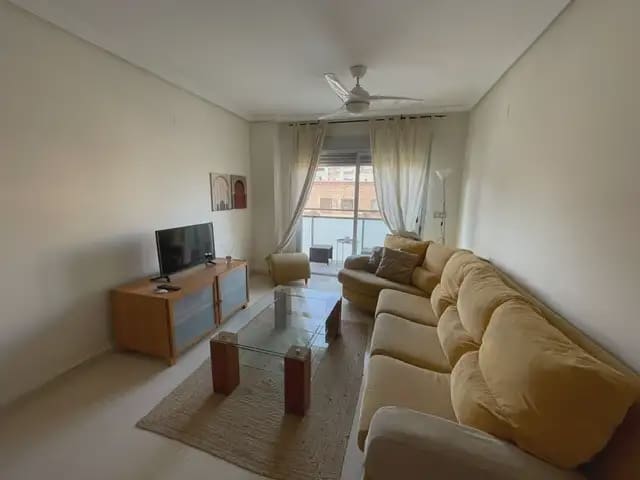 3 soverom Leilighet til leie i Alicante by med svømmebasseng garasje - € 1 380 (Ref: 9953609)