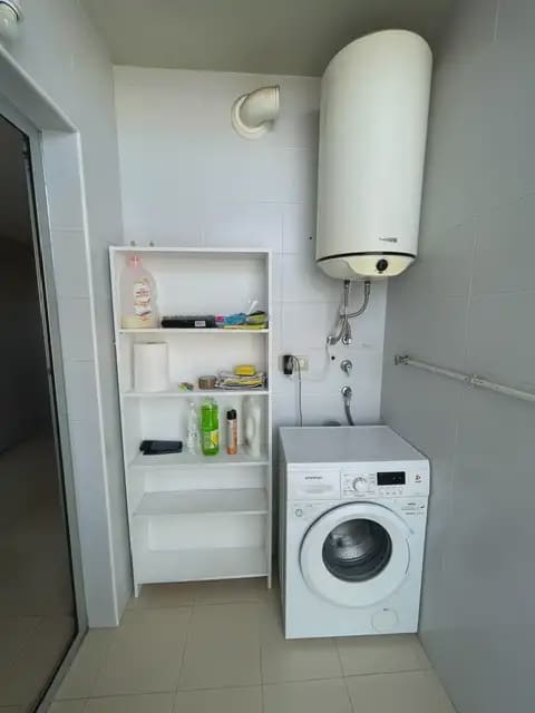 3 soverom Leilighet til leie i Alicante by med svømmebasseng garasje - € 1 380 (Ref: 9953609)