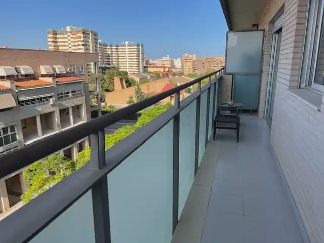 3 soverom Leilighet til leie i Alicante by med svømmebasseng garasje - € 1 380 (Ref: 9953609)