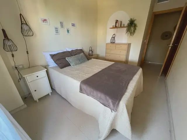 3 soverom Leilighet til leie i Alicante by med svømmebasseng garasje - € 1 380 (Ref: 9953609)