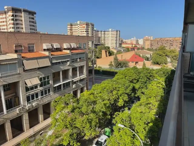 3 soverom Leilighet til leie i Alicante by med svømmebasseng garasje - € 1 380 (Ref: 9953609)