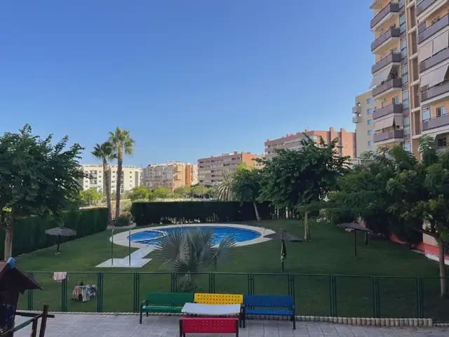 3 soverom Leilighet til leie i Alicante by med svømmebasseng garasje - € 1 380 (Ref: 9953609)