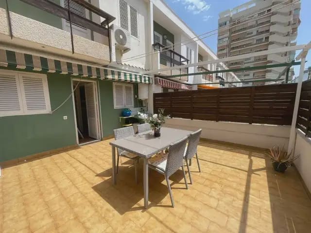 3 bedroom Terraced Villa for rent in Alicante / Alacant city with garage - € 1,600 (Ref: 9961819)