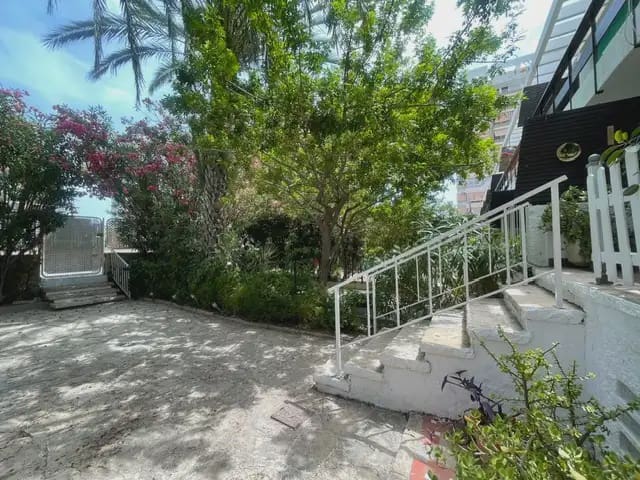 3 bedroom Terraced Villa for rent in Alicante / Alacant city with garage - € 1,600 (Ref: 9961819)