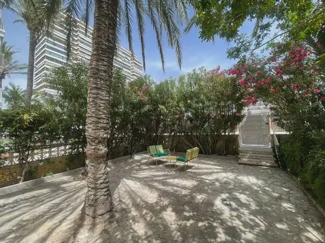 3 bedroom Terraced Villa for rent in Alicante / Alacant city with garage - € 1,600 (Ref: 9961819)