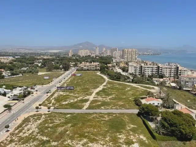 3 Zimmer Wohnung zu vermieten in El Campello mit Pool Garage - 1.700 € (Ref: 9964536)