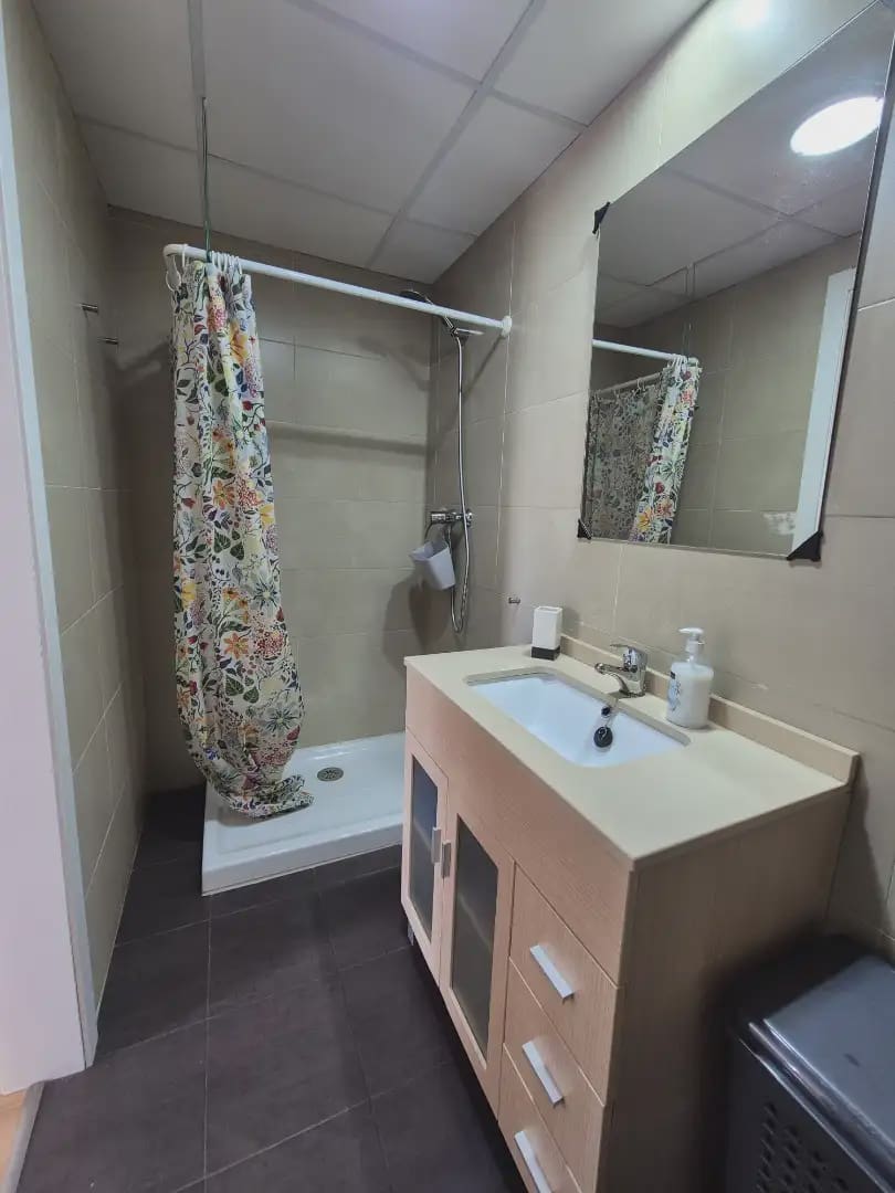 2 quarto Apartamento para arrendar em Alicante cidade com piscina garagem - 1 400 € (Ref: 9978045)