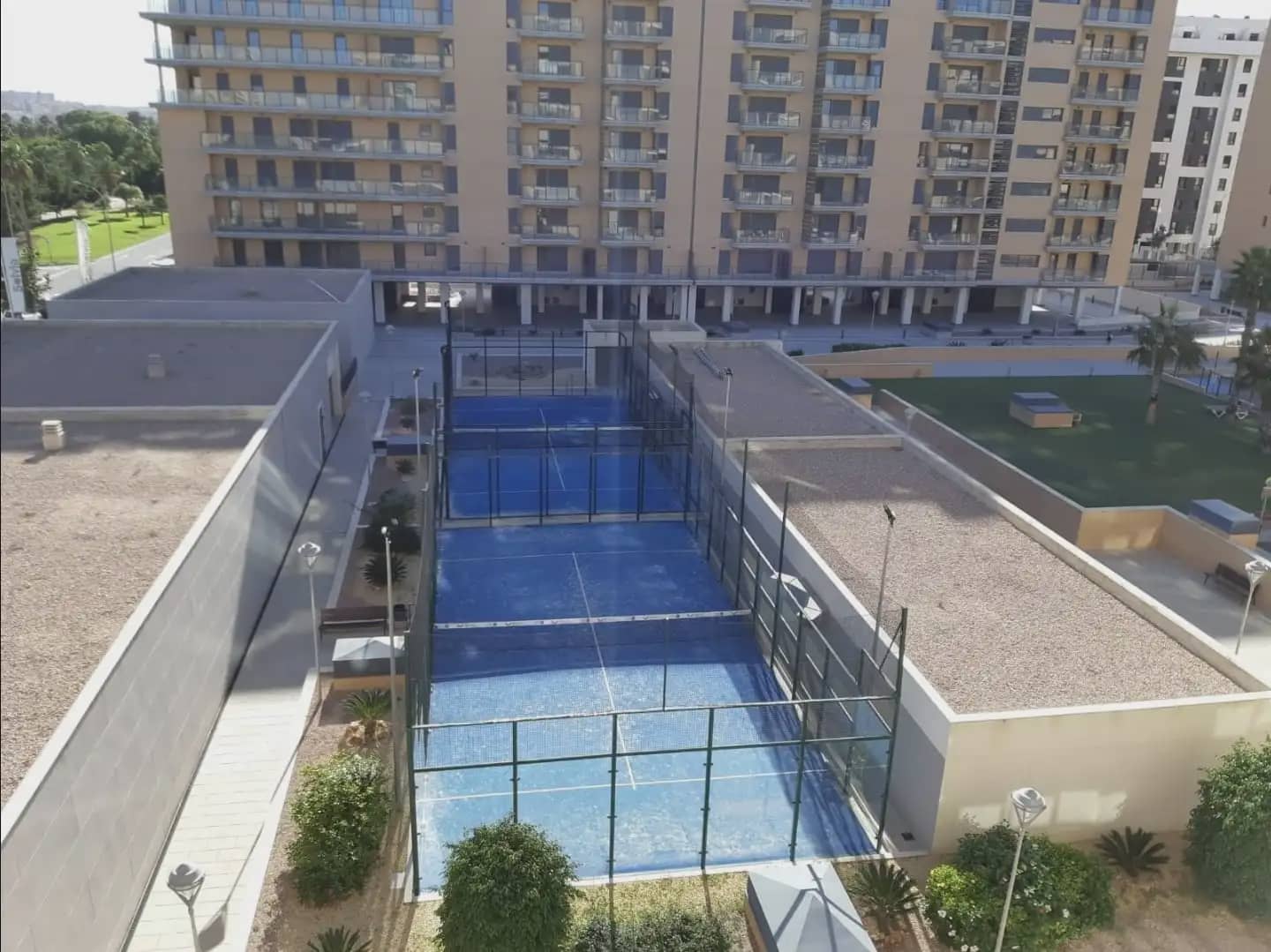 2 quarto Apartamento para arrendar em Alicante cidade com piscina garagem - 1 400 € (Ref: 9978045)