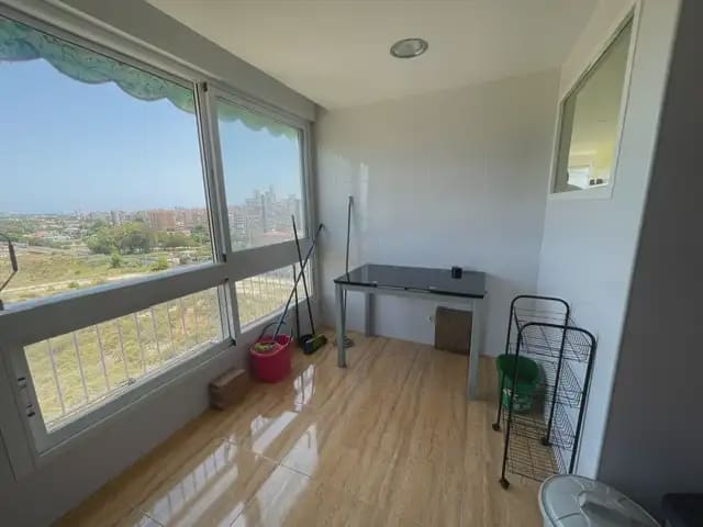 Appartement de 2 chambres à louer à Alicante ville avec garage - 1 190 € (Ref: 9981716)
