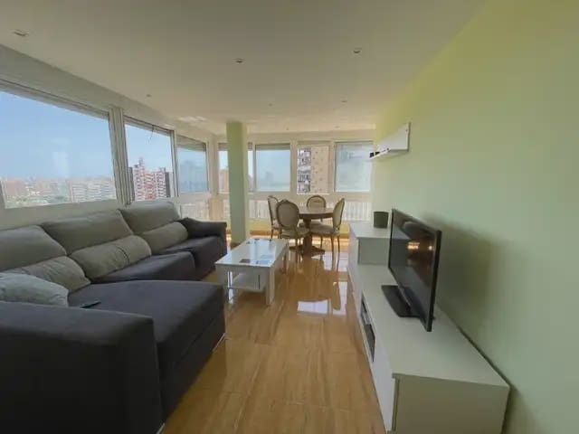 Appartement de 2 chambres à louer à Albufereta, Alicante ville avec garage - 1 190 € (Ref: 9981716)