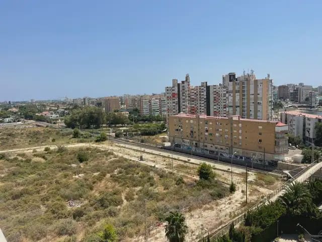 Appartement de 2 chambres à louer à Alicante ville avec garage - 1 190 € (Ref: 9981716)