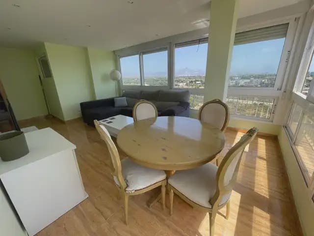 Appartement de 2 chambres à louer à Alicante ville avec garage - 1 190 € (Ref: 9981716)