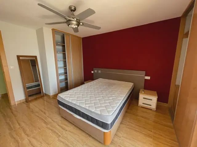 Appartement de 2 chambres à louer à Alicante ville avec garage - 1 190 € (Ref: 9981716)