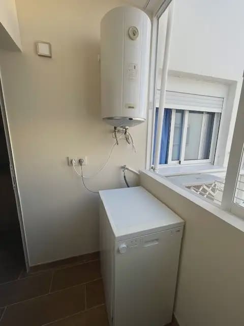 3 quarto Apartamento para arrendar em El Campello - 1 250 € (Ref: 9999468)