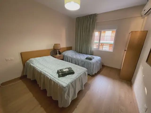 3 quarto Apartamento para arrendar em El Campello - 1 250 € (Ref: 9999468)