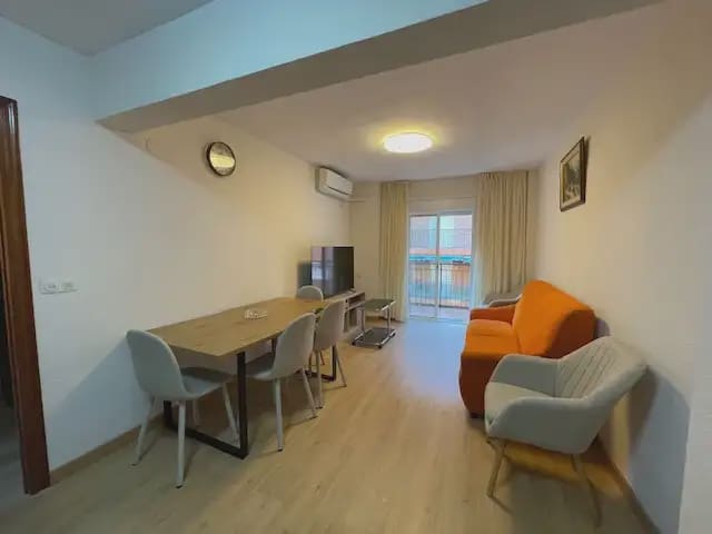 3 quarto Apartamento para arrendar em El Campello - 1 250 € (Ref: 9999468)