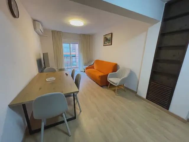 3 quarto Apartamento para arrendar em El Campello - 1 250 € (Ref: 9999468)