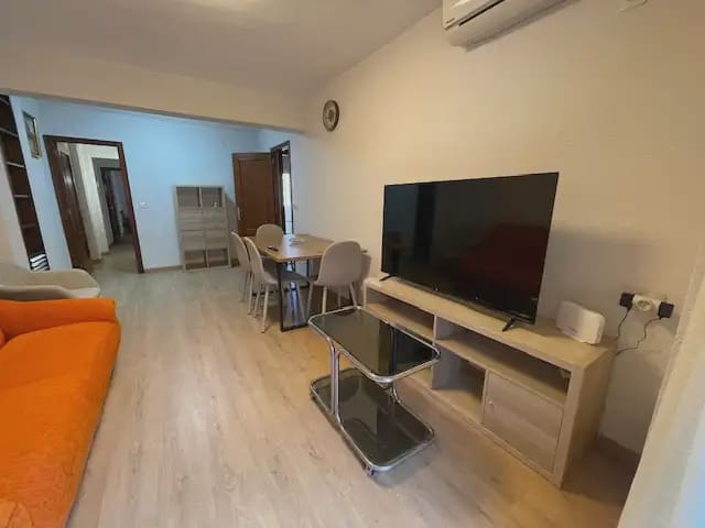 3 quarto Apartamento para arrendar em El Campello - 1 250 € (Ref: 9999468)