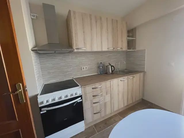 3 quarto Apartamento para arrendar em El Campello - 1 250 € (Ref: 9999468)