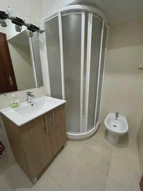 3 quarto Apartamento para arrendar em El Campello - 1 250 € (Ref: 9999468)