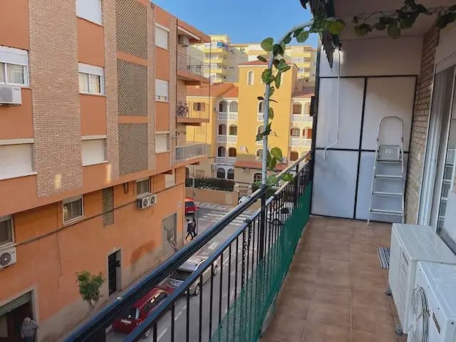 3 quarto Apartamento para arrendar em El Campello - 1 250 € (Ref: 9999468)