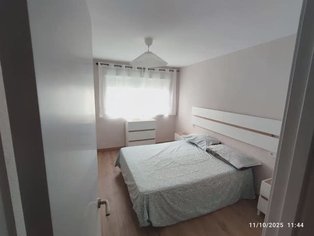 Bungalow de 4 habitaciones en Cabo de las Huertas, Alicante / Alacant ciudad en alquiler con piscina garaje - 1.800 € (Ref: 9999484)
